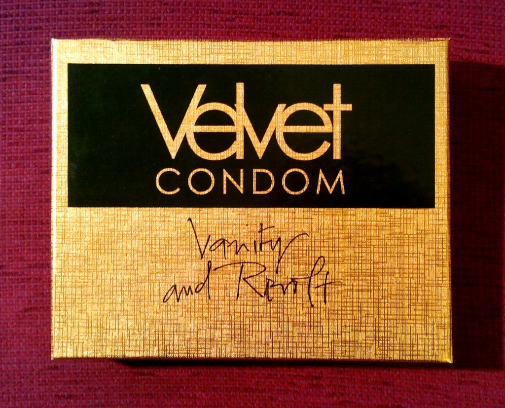 Vanity And Revolt Limited Deluxe Box - Image 2