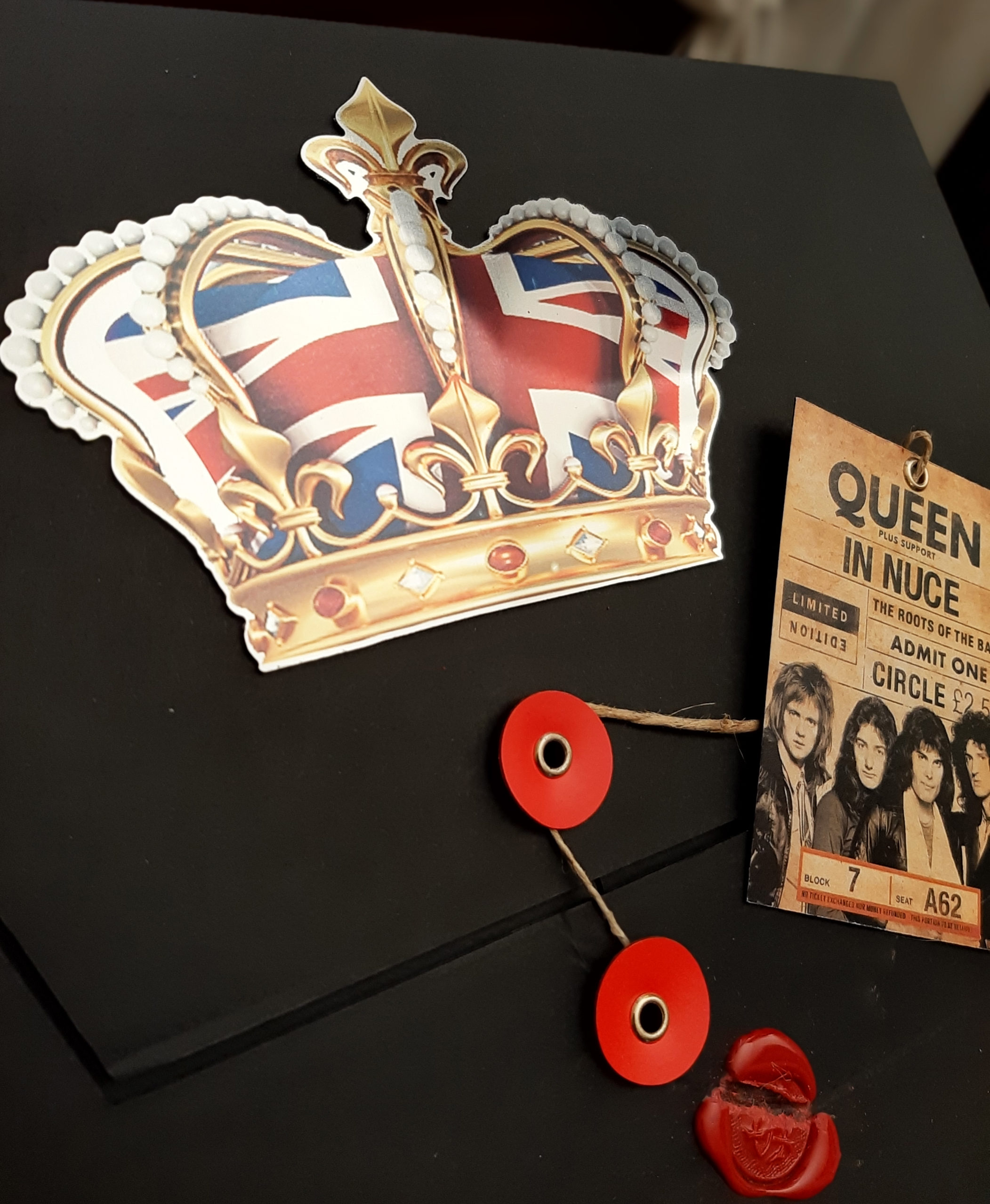 Queen – In Nuce – Ultra Deluxe Box Edition - Image 4